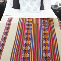 Andean blanket, ivory over bed, manta, Peruana, blanca, Cuzco