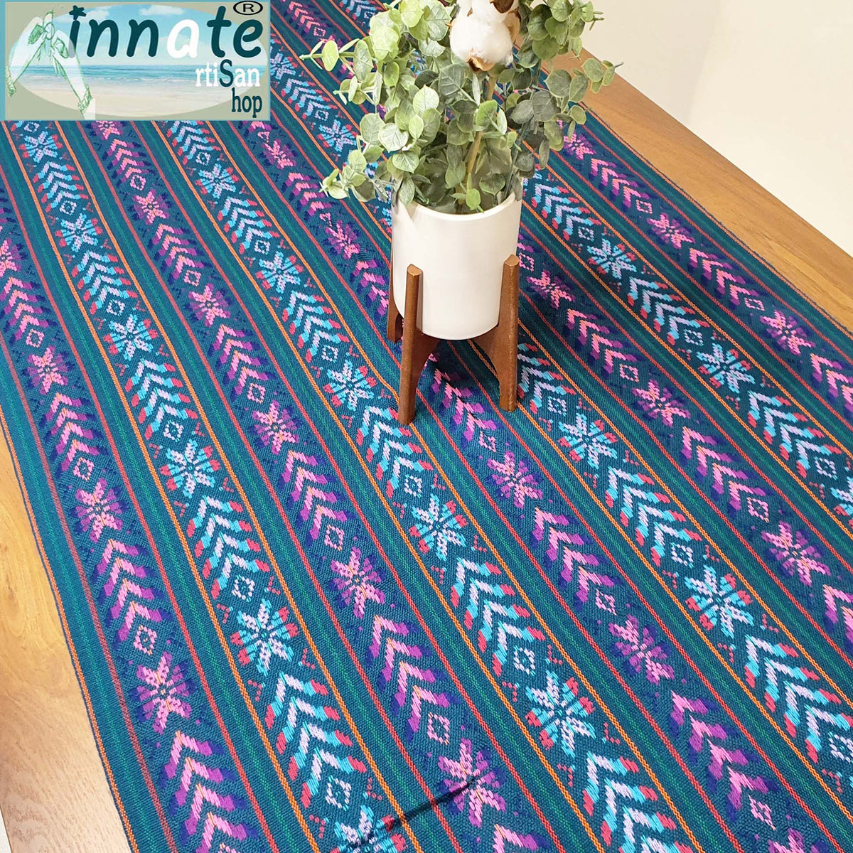 Mexican table runner, green table runner, camino de mesa verde, Mexicano, navidad, innate artisan shop, floral table runner, cambaya, hecho en telar, a mano, handmade, loom made, artisan, made in Mexico