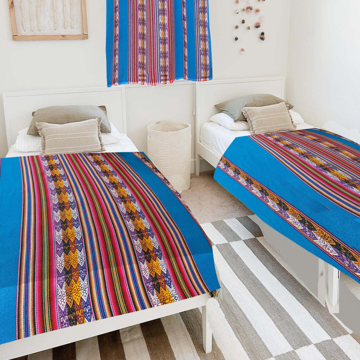 Andean blanket, turquoise over twin beds, manta, Peruana, blanca, Cuzco