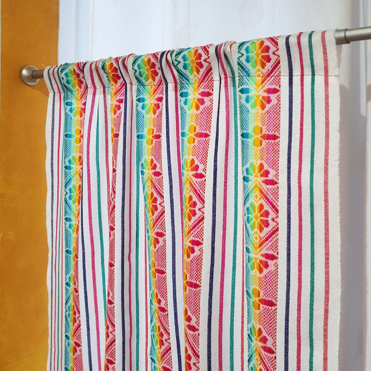 cortinas mexicanas, white valance, curtain, woven design curtains, cortinas Mexicanas, cortina cocina mexicanas, Mexican curtain, light curtains, valance curtain, custom made, a medida, cafe curtain