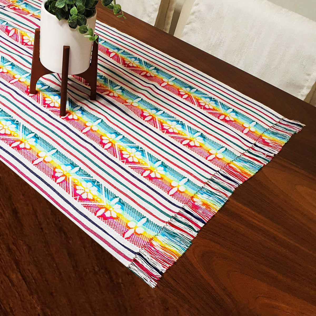 mantel Mexicano, Mexican tablecloth, camino de mesa, table runner, white, woven, cambaya, aztec, mayan, floral print, light