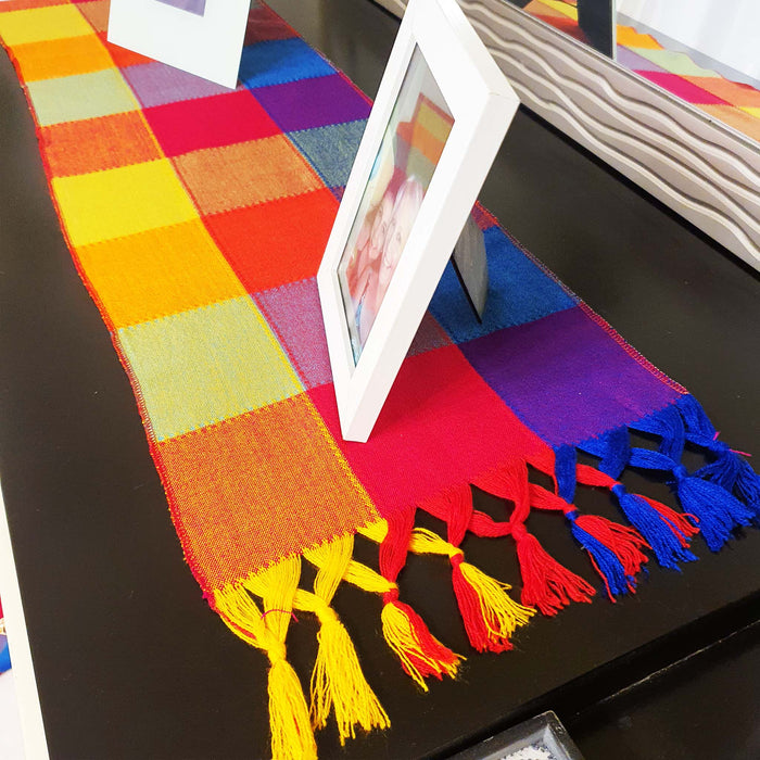 table runners, Mexican, plaid, table runner, tablecloth, mantel, cuadritos, Mexicanos, artesanos, artisan, vivid colors, custom size, innate artisan shop, colores vivos,
