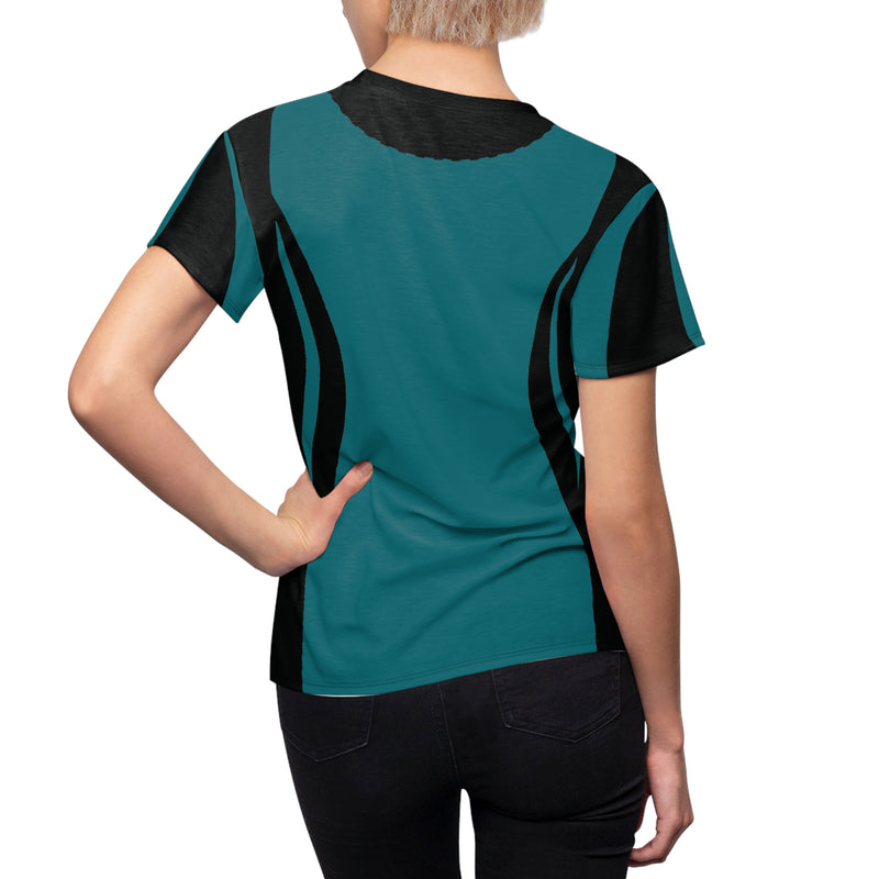 woman, slim effect, tee, T shirt, black and teal, slimming effect top